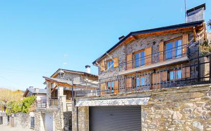 Vista exterior de Casa o xalet en venda en Bellver de Cerdanya amb Calefacció i Balcó