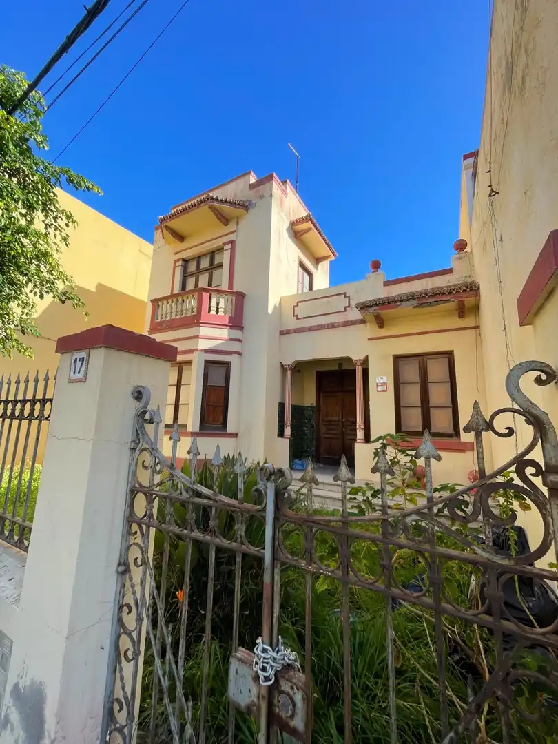 Casa con terraza en venta en Calle Calle Pérez Galdós