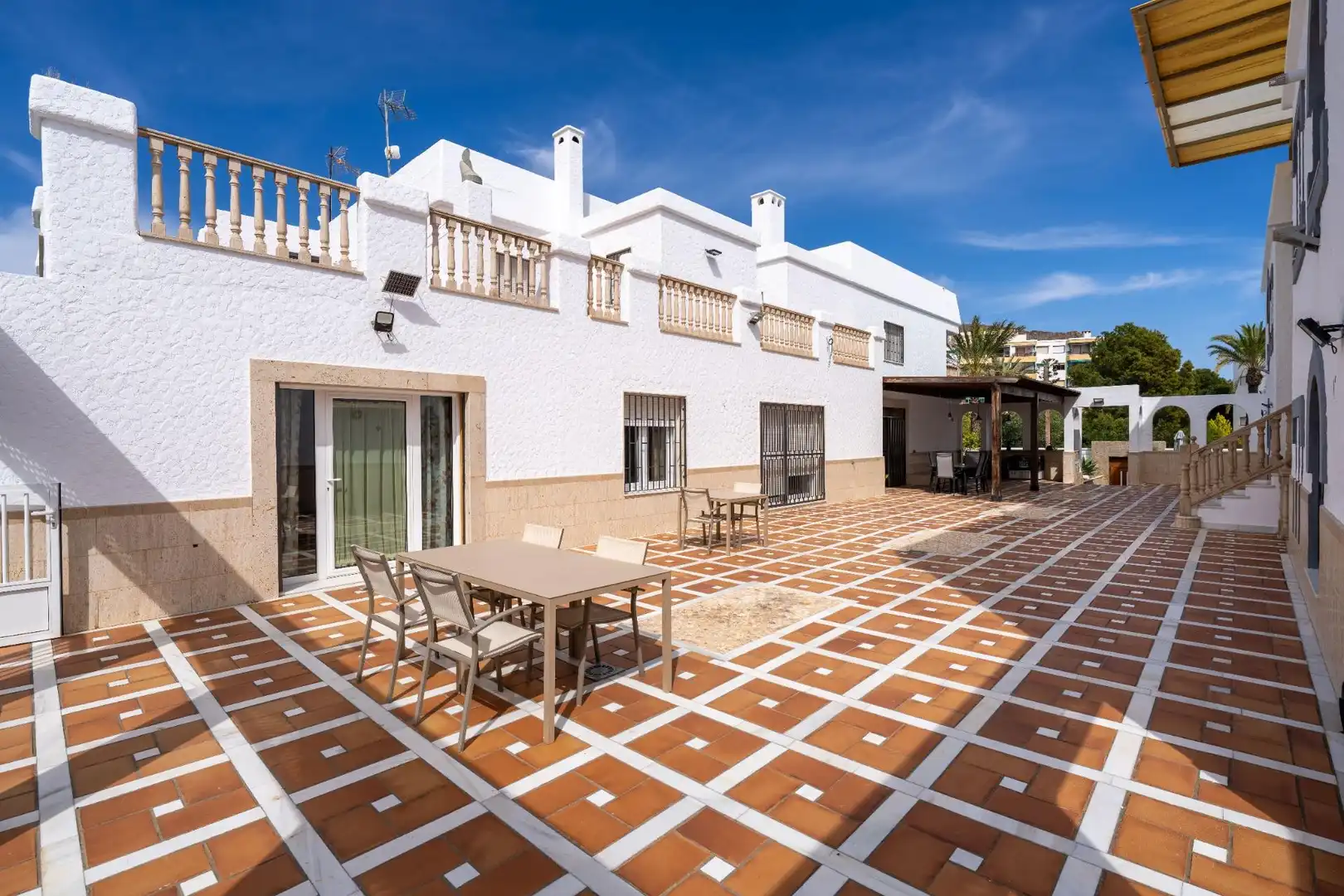 Terraza de Casa o chalet en venta en Roquetas de Mar con Aire acondicionado, Calefacción y Jardín privado