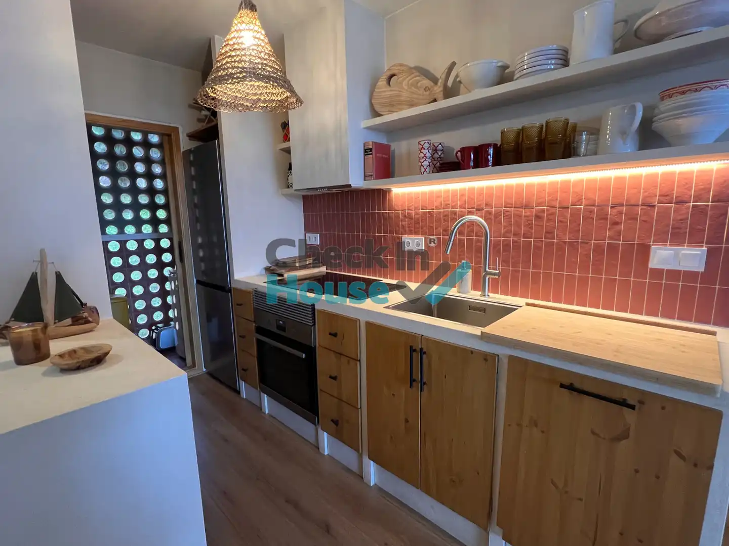 Cuina de Apartament de lloguer en Sant Feliu de Guíxols amb Moblat, Forn i Rentadora