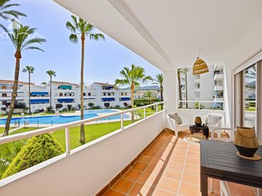 Apartamento con piscina en venta en ARENAL SALADAR 119