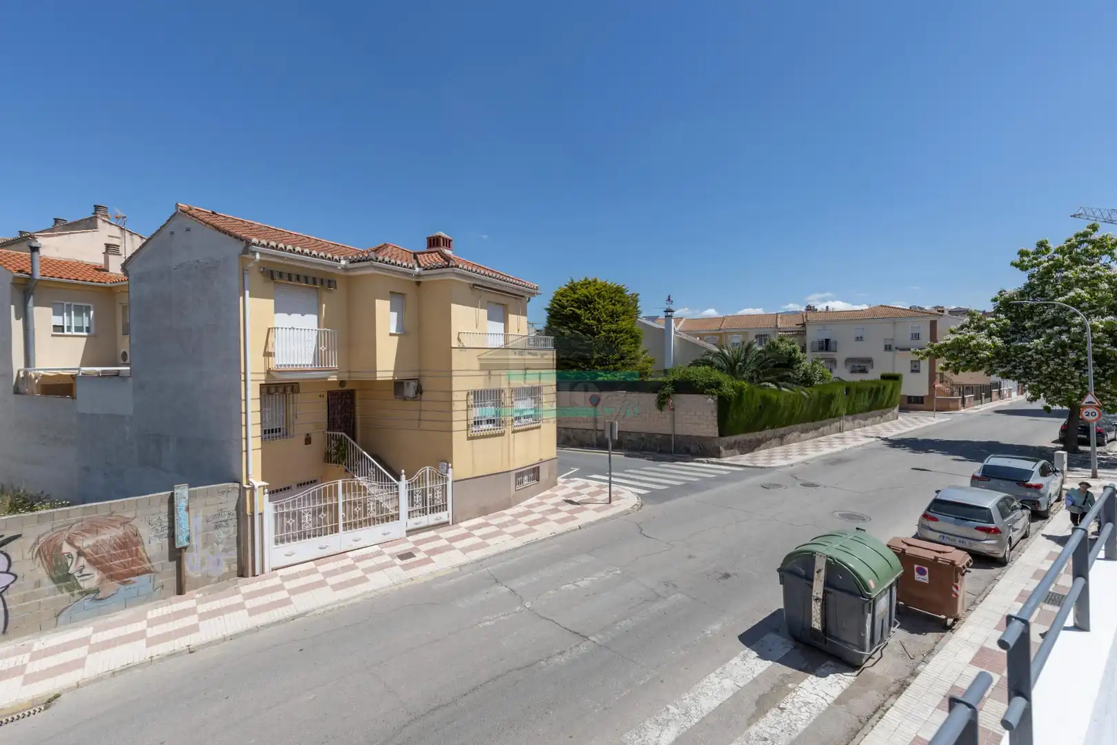 Vista exterior de Casa adosada en venda en Maracena amb Aire condicionat, Calefacció i Jardí privat