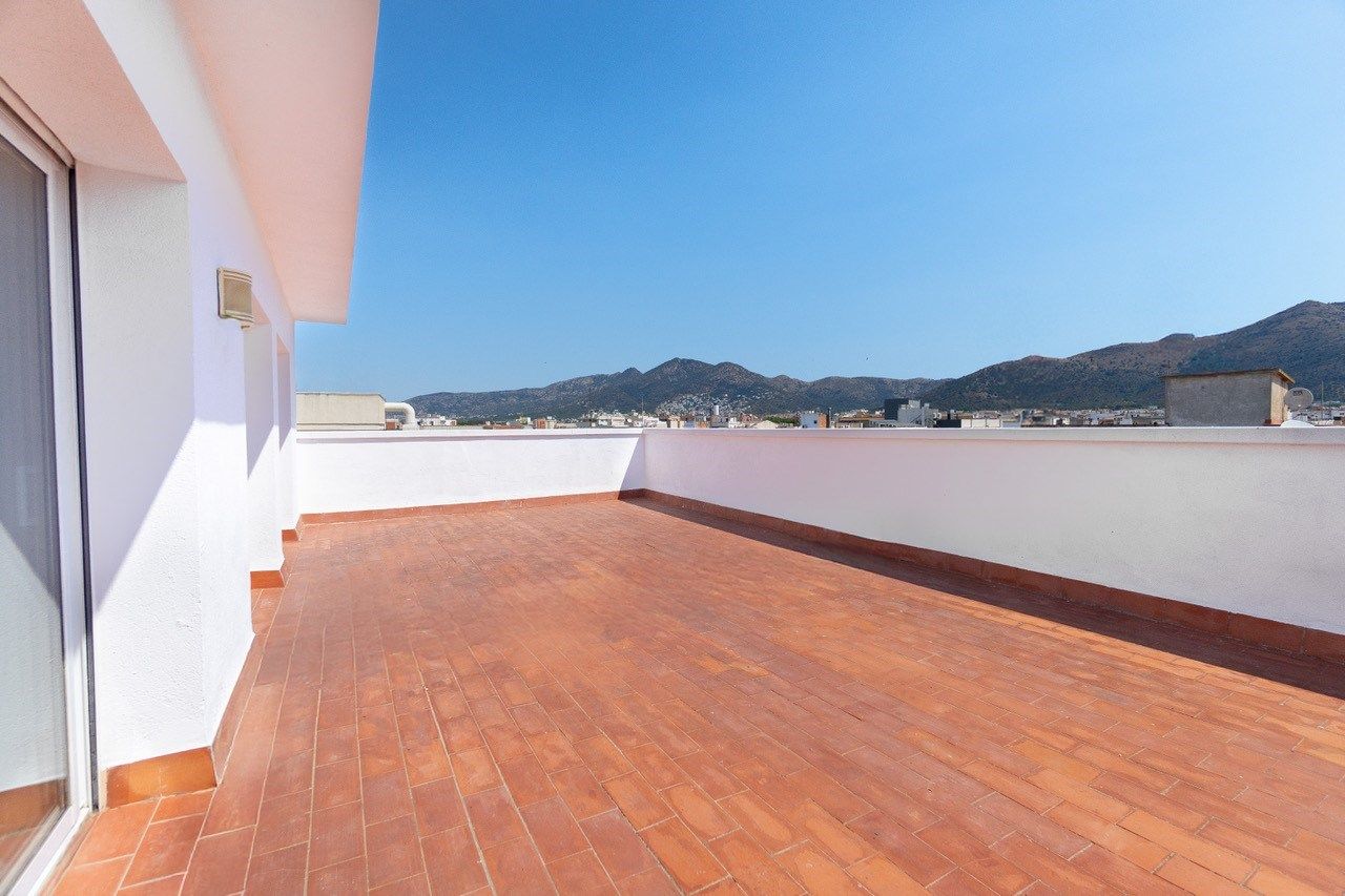 Terrace of Flat to rent in Roses  with Terrace