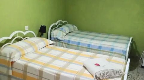 Foto 4 von Einfamilien-Reihenhaus zum Verkauf in Calle Larga, 46, Castrocalbón, León