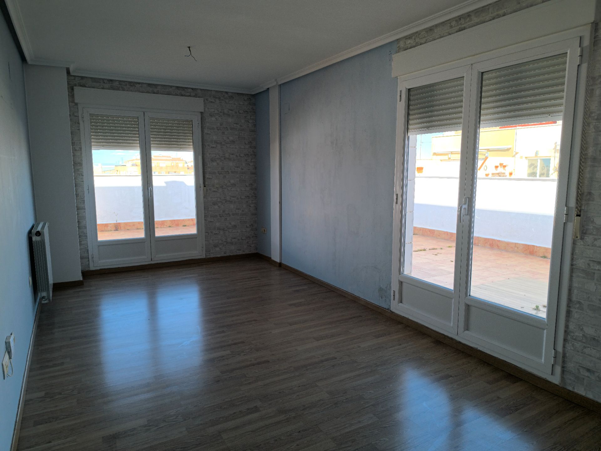 Living room of Attic for sale in La Roda  with Heating, Parquet flooring and Terrace