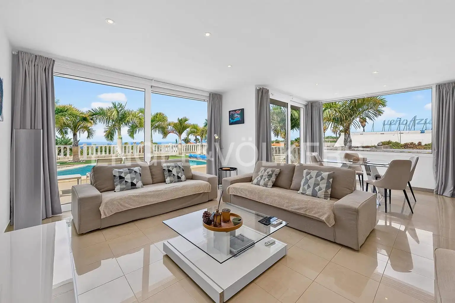 Living room of Houses for sale in Adeje  with Air Conditioner, Terrace and Swimming Pool
