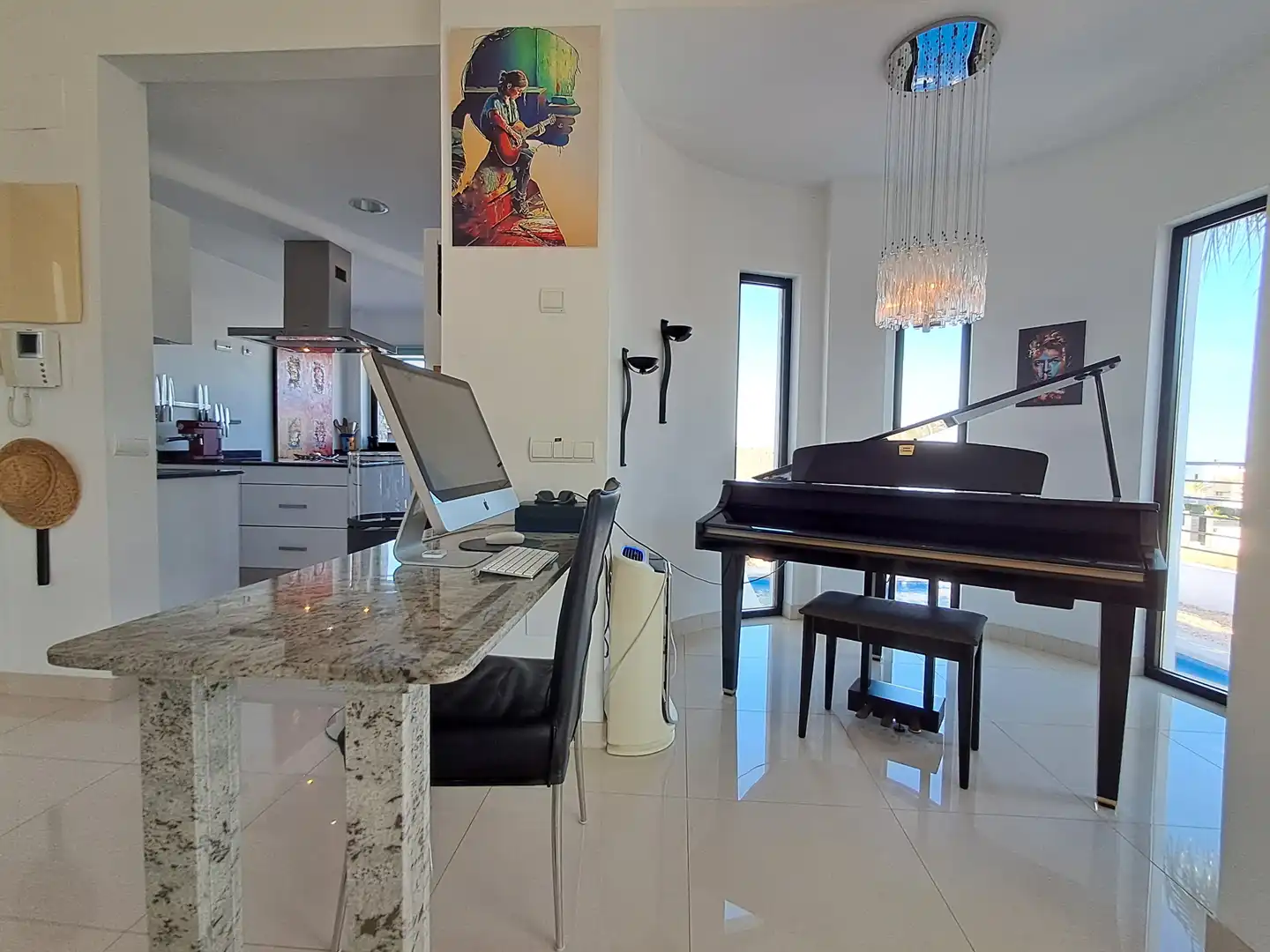 Sala d'estar de Casa o xalet en venda en Polop amb Aire condicionat, Calefacció i Jardí privat