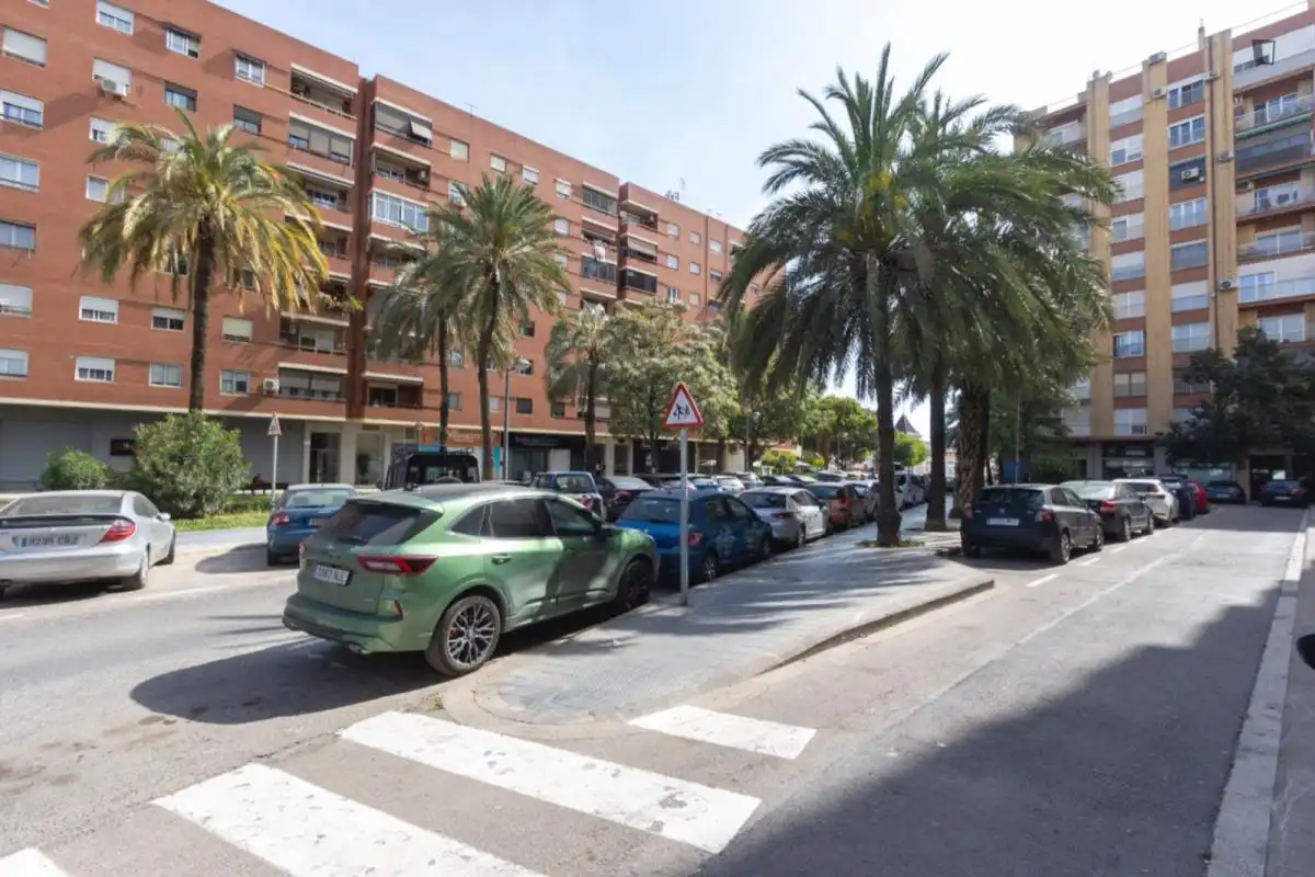 Vista exterior de Apartamento para compartir en Valencia con Aire acondicionado, Calefacción y Amueblado
