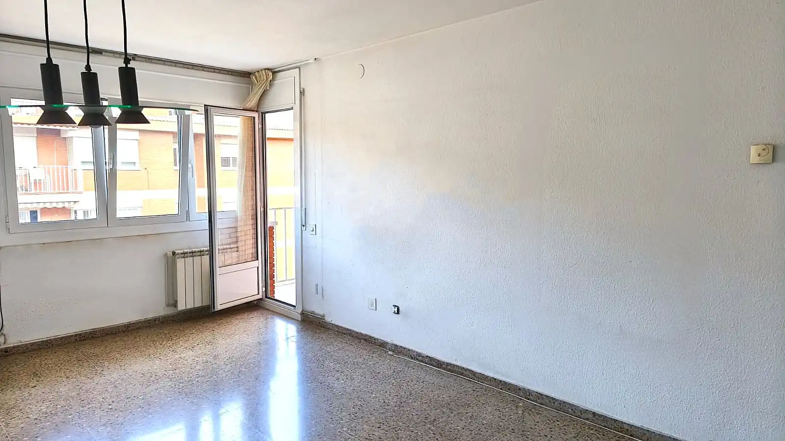 Habitación de Ático en venta en Cerdanyola del Vallès con Calefacción y Balcón