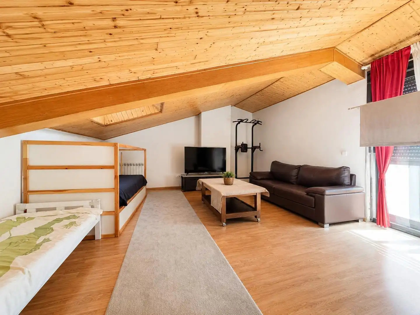 Sala de estar de Casa adosada en venta en Valdemoro con Calefacción, Jardín privado y Terraza