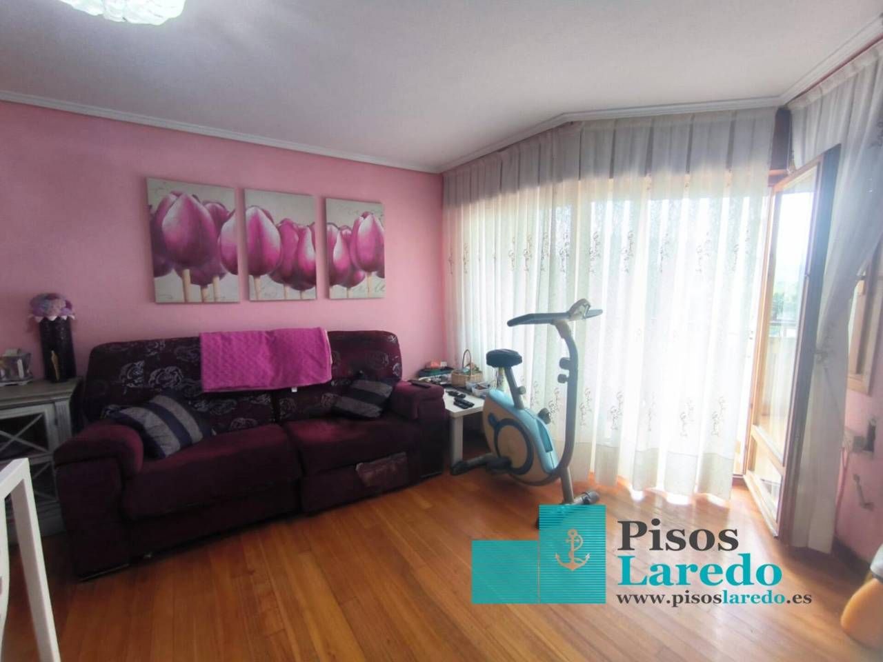 Sala d'estar de Pis en venda en Colindres amb Calefacció, Parquet i Terrassa