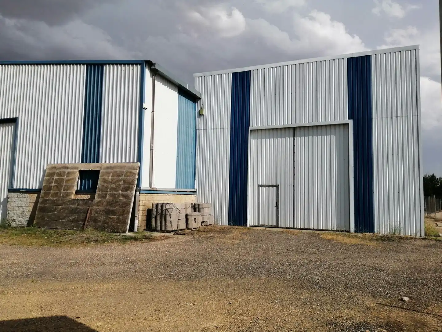 Exterior view of Industrial buildings for rent in Palencia