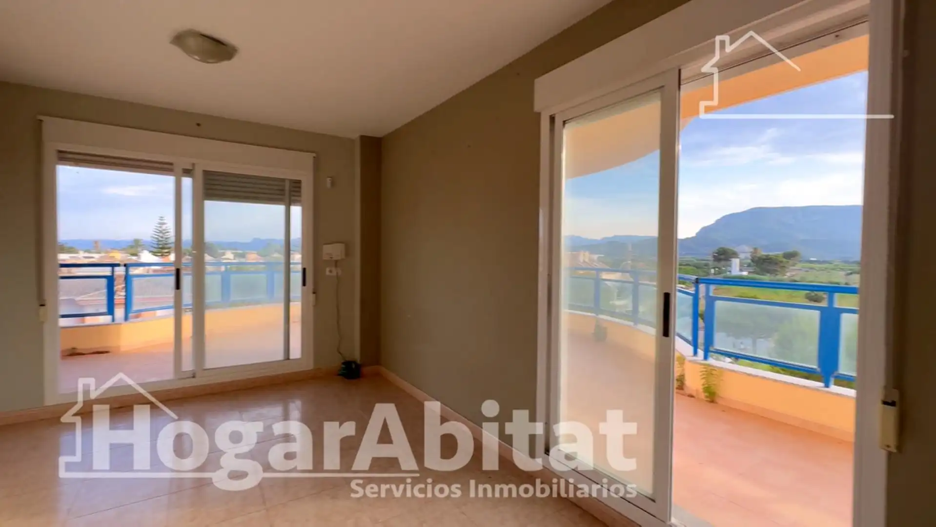 Dormitori de Apartament en venda en Tavernes de la Valldigna amb Terrassa, Traster i Balcó