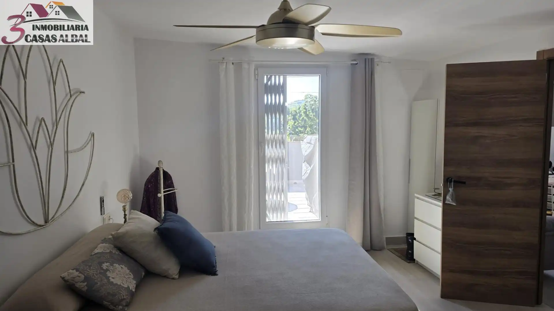 Bedroom of Houses for sale in Paterna  with Swimming Pool