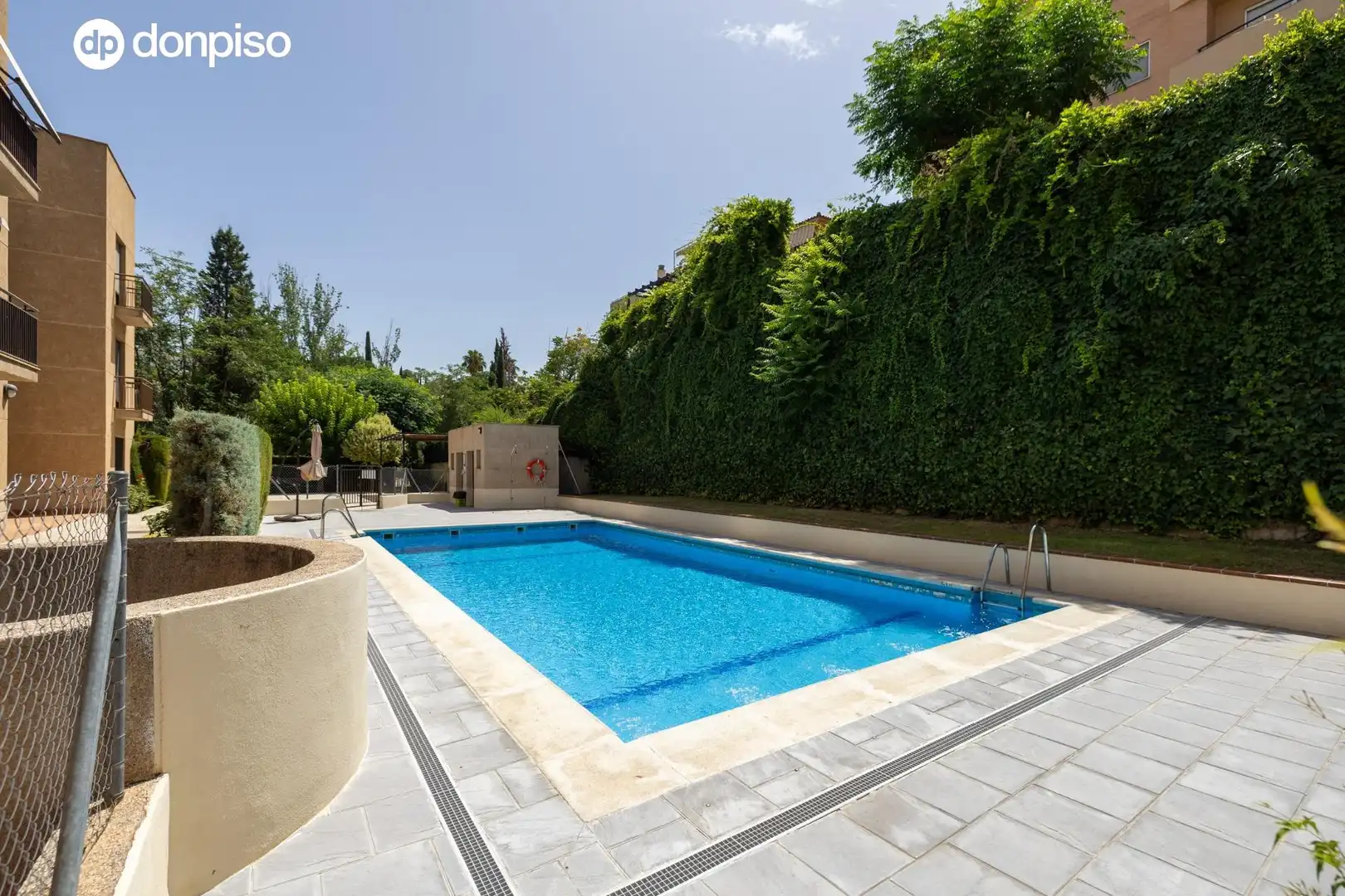 Schwimmbecken von Wohnung zum Verkauf in Granada