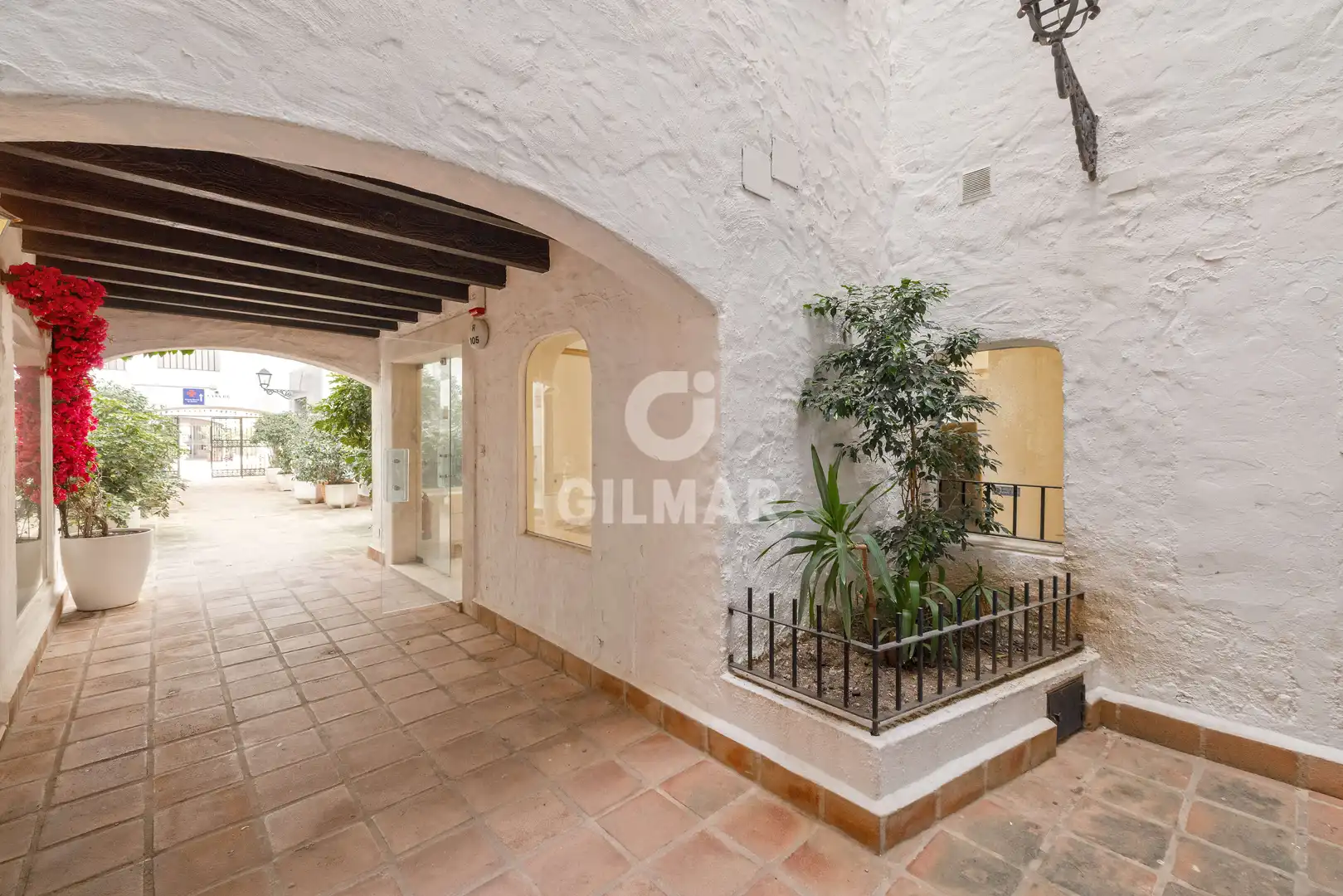 Vista exterior de Local en venta en Marbella con Calefacción