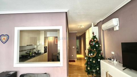 Apartamento con balcón, en la provincia de Alicante, en la ciudad de Torrevieja. 2 habitaciones | 80 m² | 700 metros del mar