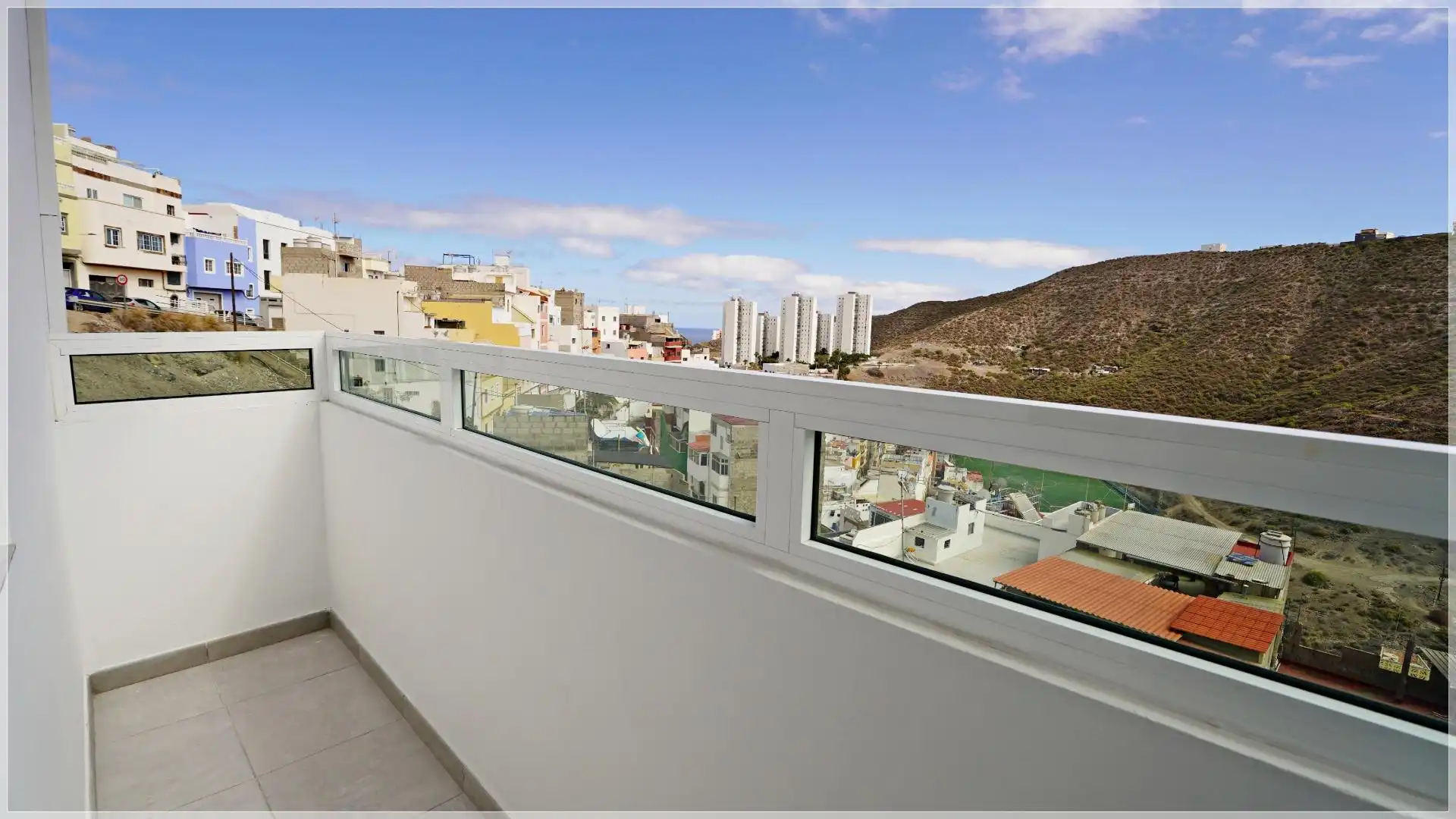 Vista exterior de Pis en venda en Las Palmas de Gran Canaria amb Terrassa i Balcó