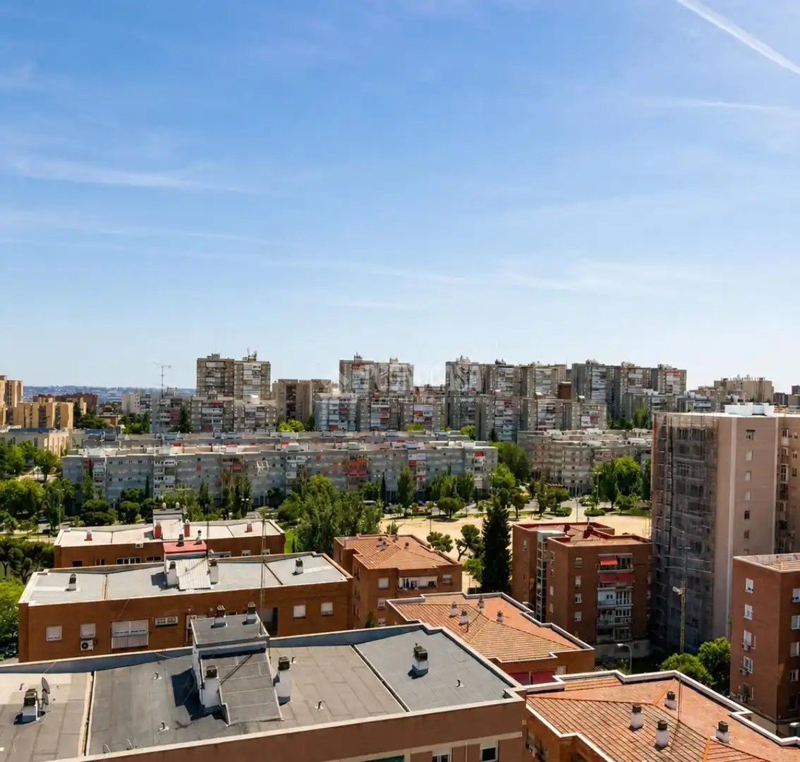 Vista exterior de Piso en venta en Madrid