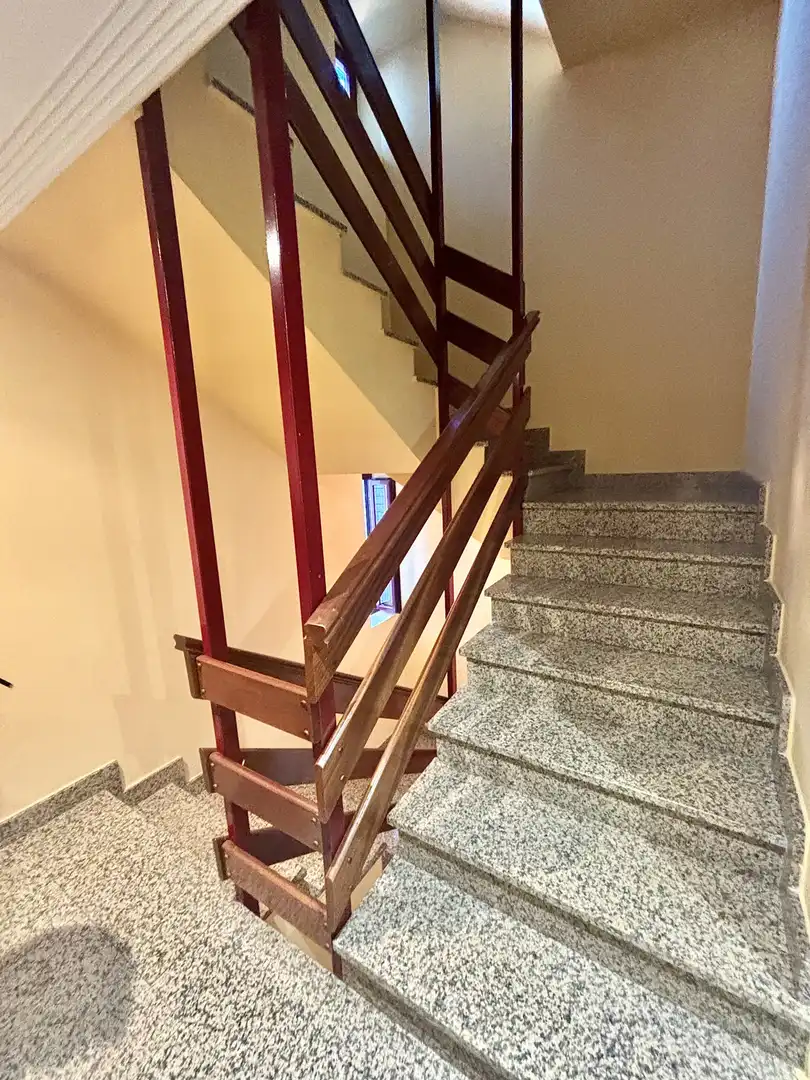 Piso en venta en Oviedo  con Calefacción, Jardín privado y Parquet