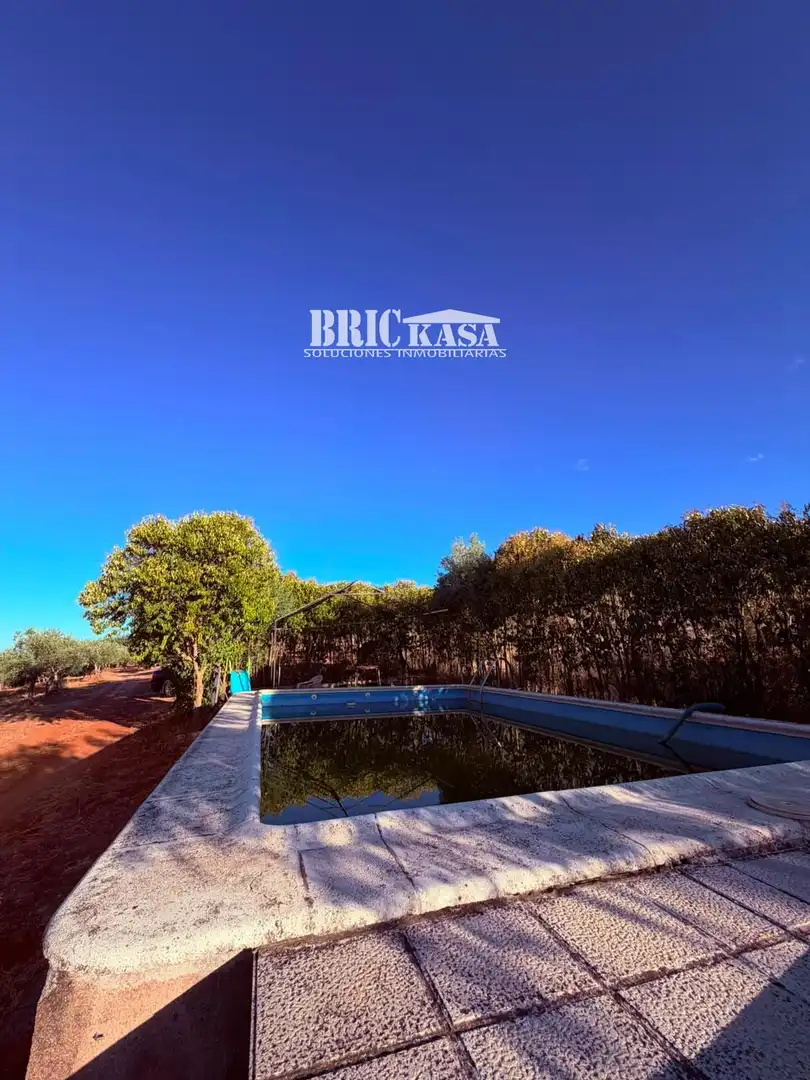 Piscina de Casa o chalet en venta en Cáceres con Trastero, Piscina y Amueblado