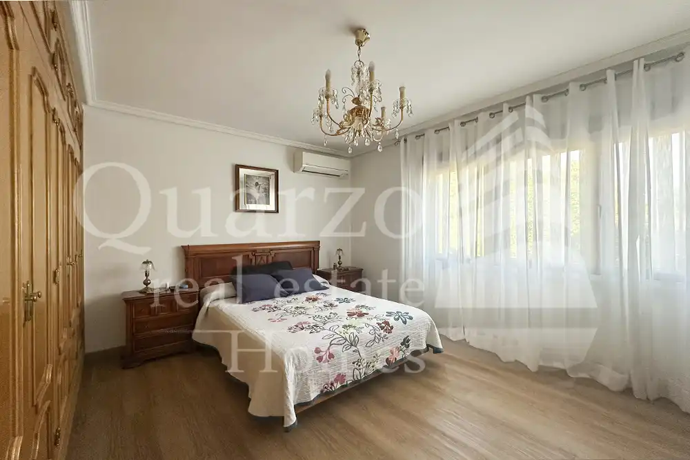 Bedroom of Houses for sale in Villaviciosa de Odón  with Air Conditioner, Heating and Private garden