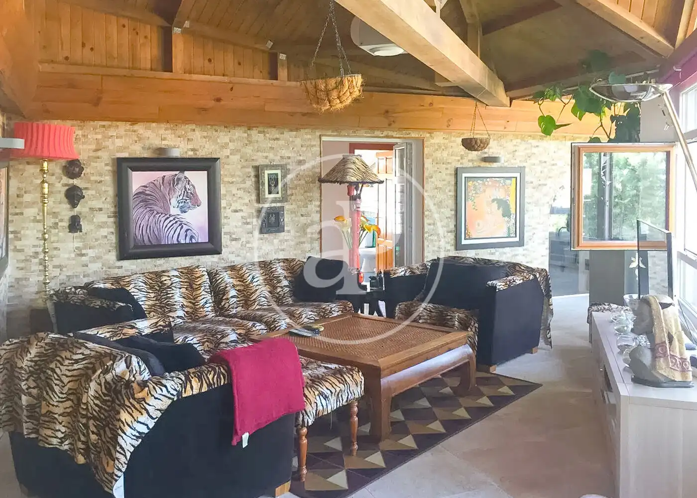 Living room of Houses for sale in Valdeolmos-Alalpardo, Madrid