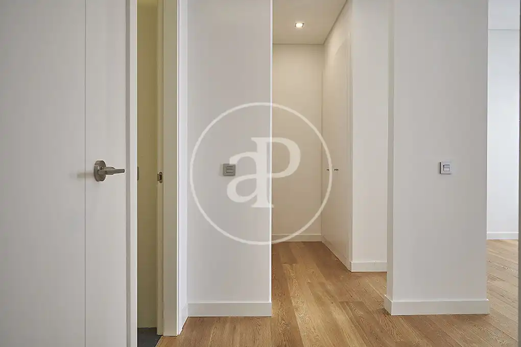Wohnung zur Miete in Madrid mit Klimaanlage, Heizung und Abstellraum