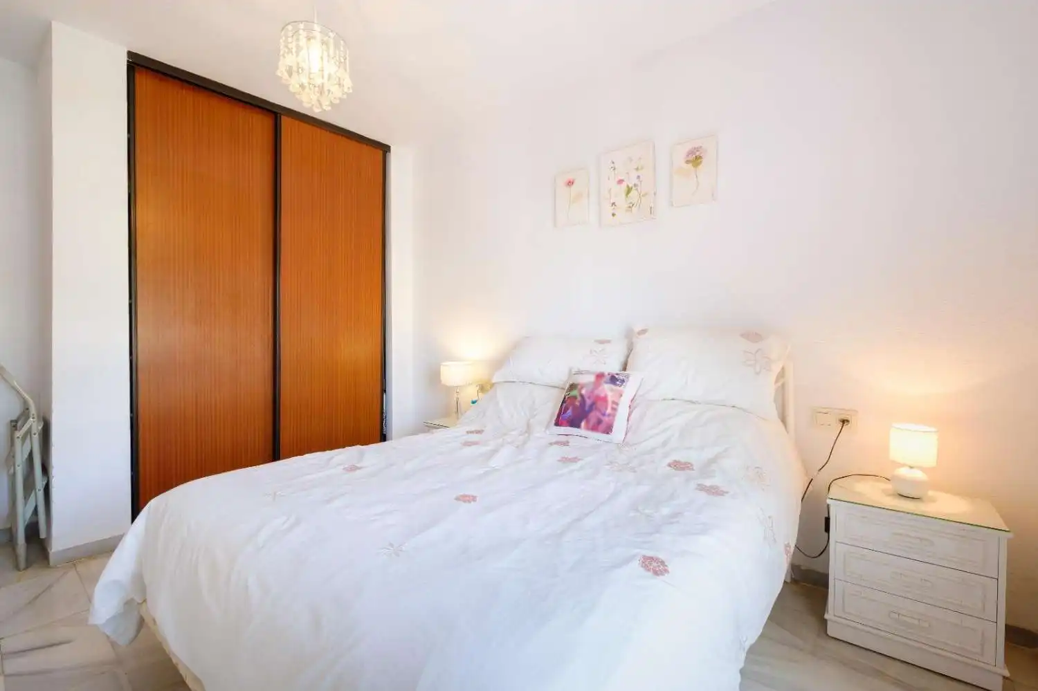 Habitación de Apartamento en venta en Nerja con Piscina y Amueblado