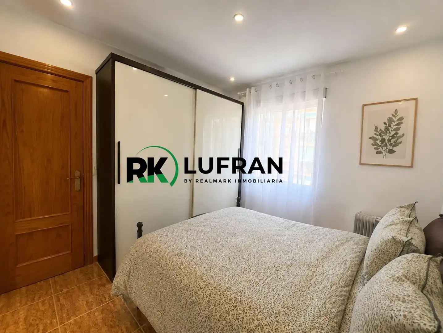Habitación de Piso en venta en Alicante / Alacant con Balcón