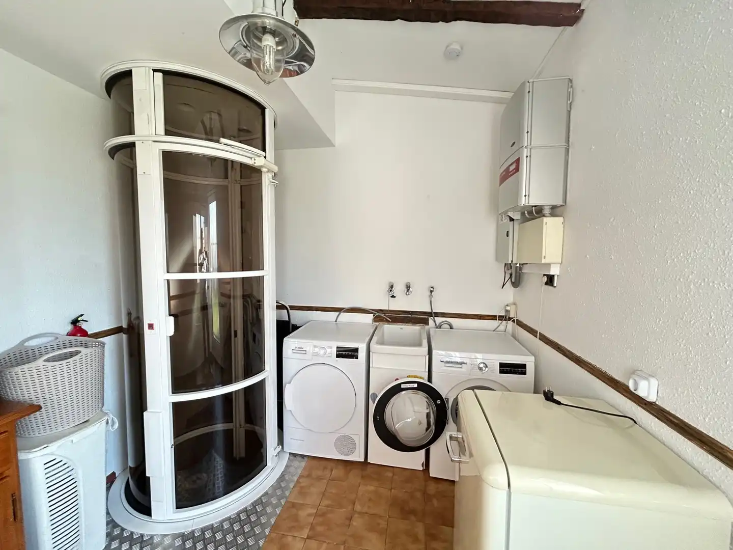 Badezimmer von Maisonette zum Verkauf in Sant Boi de Llobregat mit Klimaanlage, Heizung und Parkett