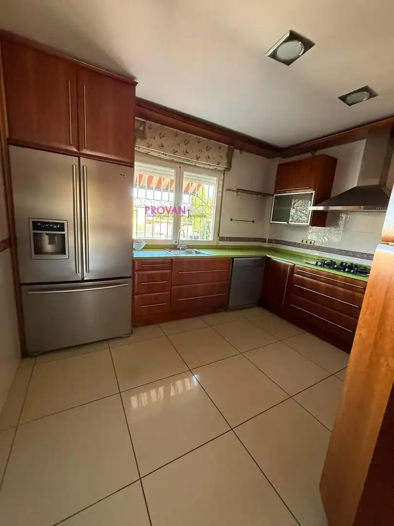 Cocina de Casa o chalet en venta en Torres de la Alameda con Aire acondicionado, Calefacción y Terraza