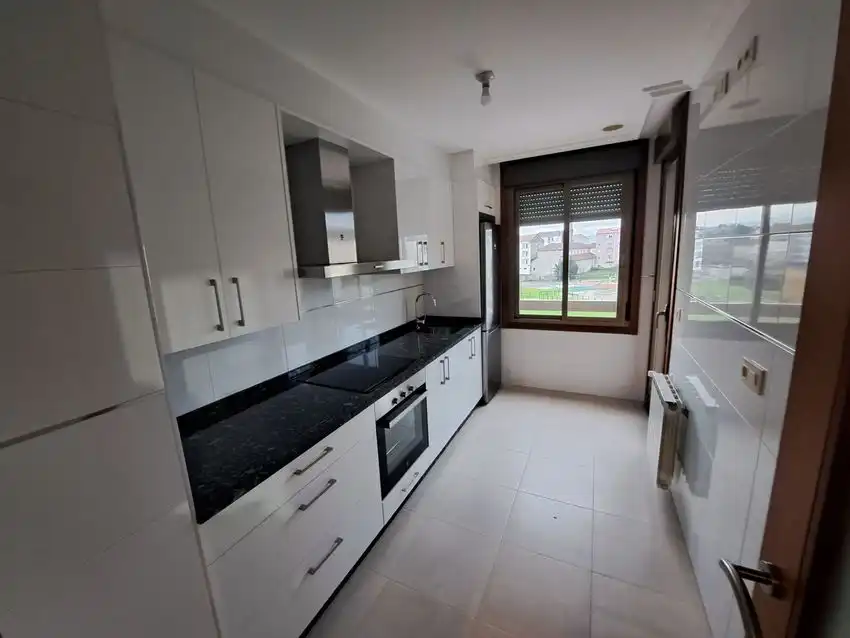 Kitchen of Flat for rent in Ourense Capital   with Heating, Storage room and Oven