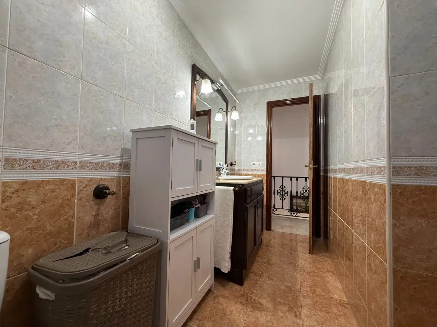 Baño de Casa adosada en venta en Aljaraque con Aire acondicionado