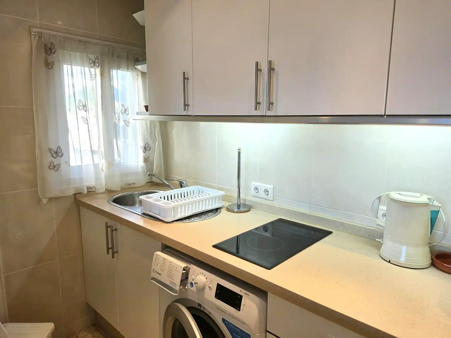 Cocina de Apartamento en venta en Torremolinos con Aire acondicionado, Jardín privado y Terraza