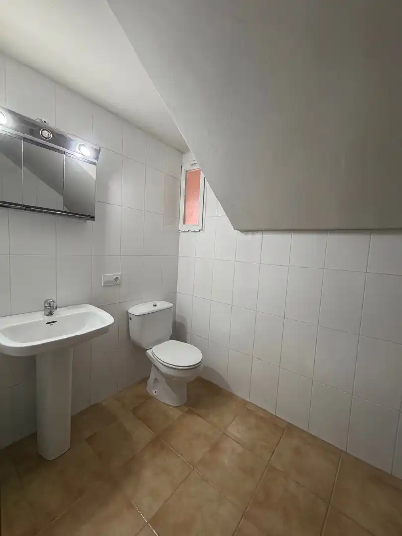 Bathroom of Houses for sale in Ciudad Real  with Air Conditioner, Heating and Private garden