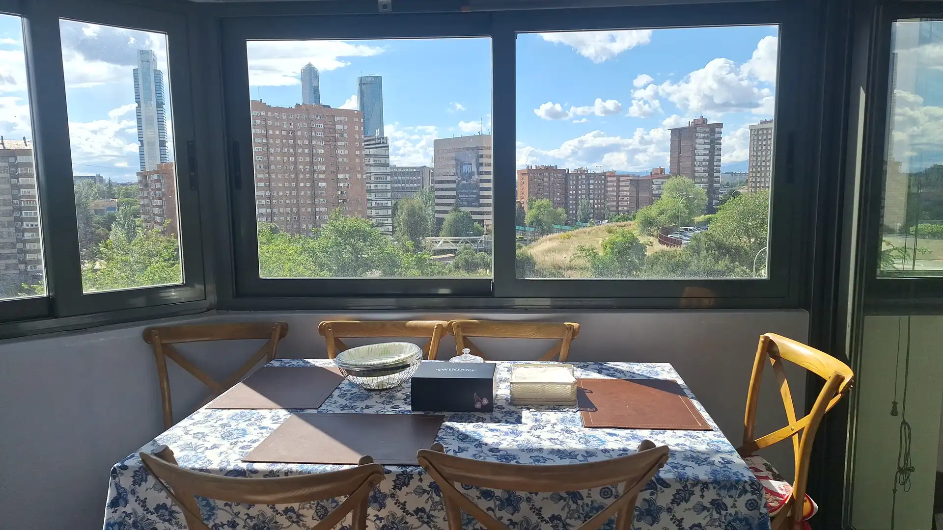 Dining room of Flat for rent in Madrid  with Air Conditioner, Private garden and Swimming Pool