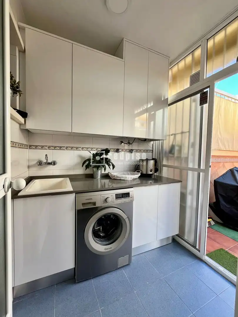 Kitchen of Houses for sale in Málaga  with Air Conditioner, Heating and Private garden