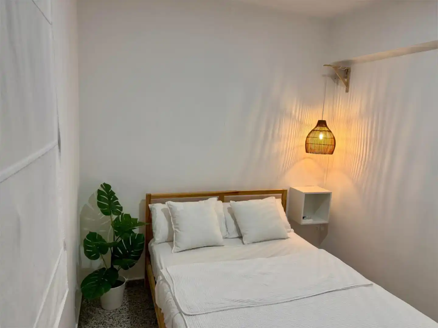 Habitación de Piso para compartir en Montornés - Las Palmas - El Refugio