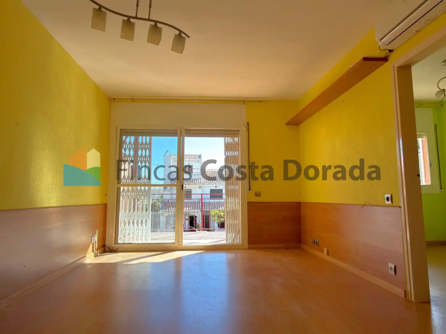 Vista exterior de Piso en venta en Cubelles con Terraza, Trastero y Balcón