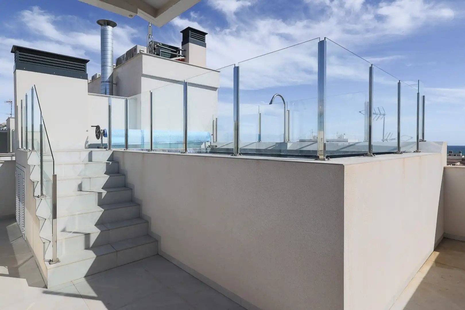 Terrasse von Wohnung zum Verkauf in Torrevieja mit Klimaanlage, Heizung und Terrasse