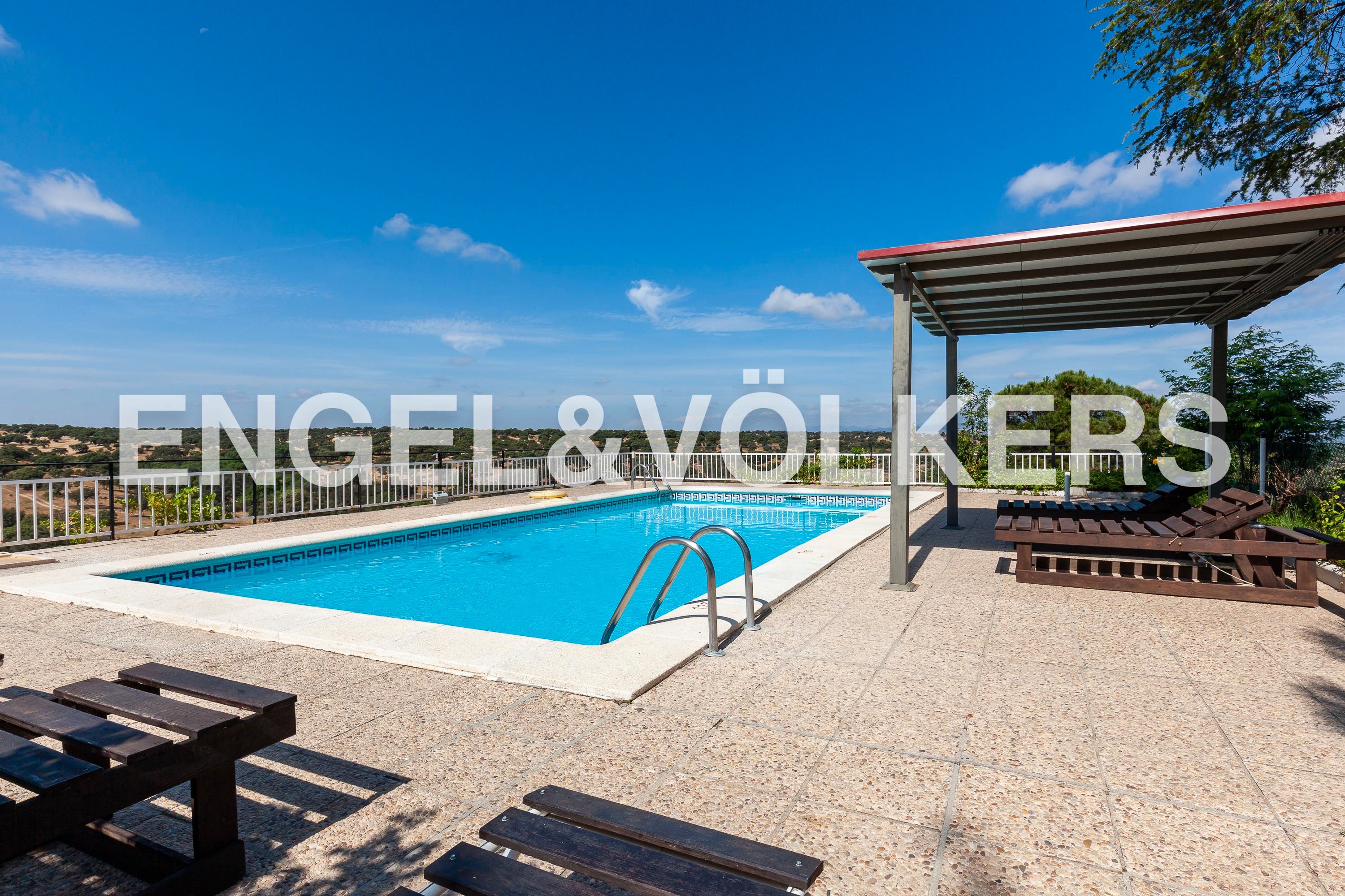 Schwimmbecken von Country house zum verkauf in Villamanta mit Klimaanlage, Heizung und Privatgarten