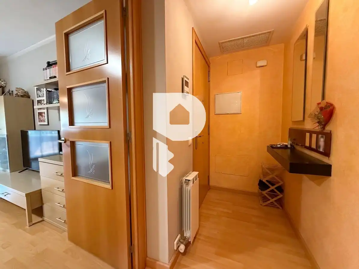 Piso en venta en Sant Vicenç Dels Horts con Aire acondicionado, Calefacción y Parquet