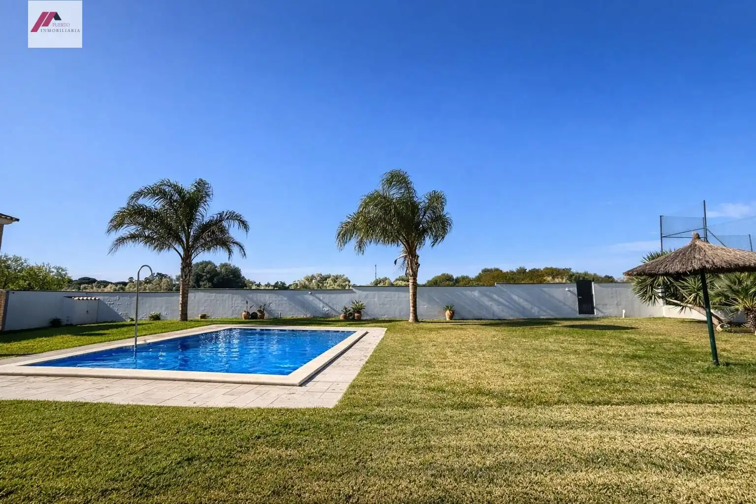 Piscina de Casa o xalet en venda en El Puerto de Santa María amb Calefacció, Jardí privat i Terrassa