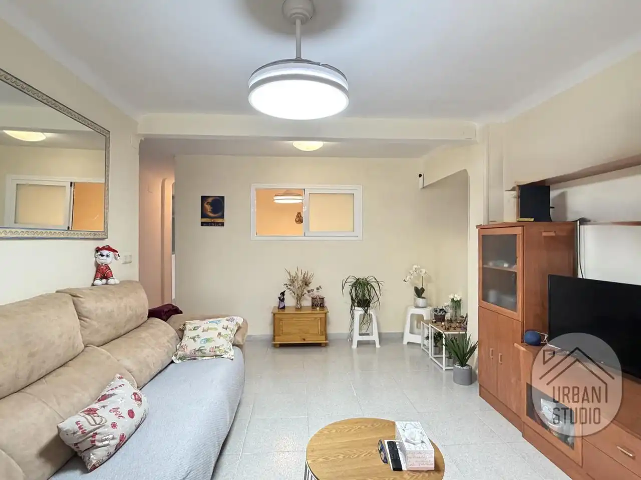 Sala de estar de Piso en venta en Alicante / Alacant con Aire acondicionado, Amueblado y Balcón