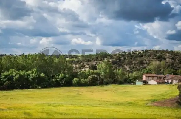 Casa o xalet en venda en Escobar de Polendos amb Calefacció, Traster i Moblat