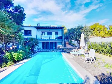 Detached house with balcony for sale in Marisol Park - Ortembach - Los Almendros