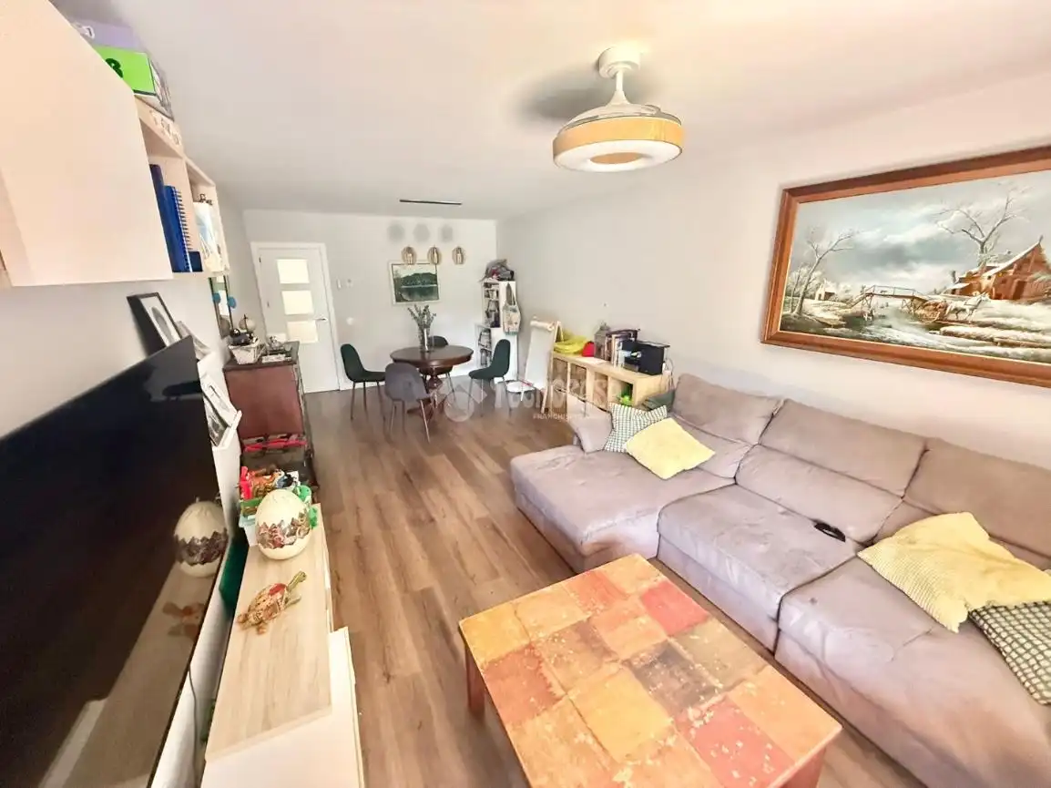 Sala de estar de Casa adosada en venta en Illescas con Aire acondicionado y Parquet
