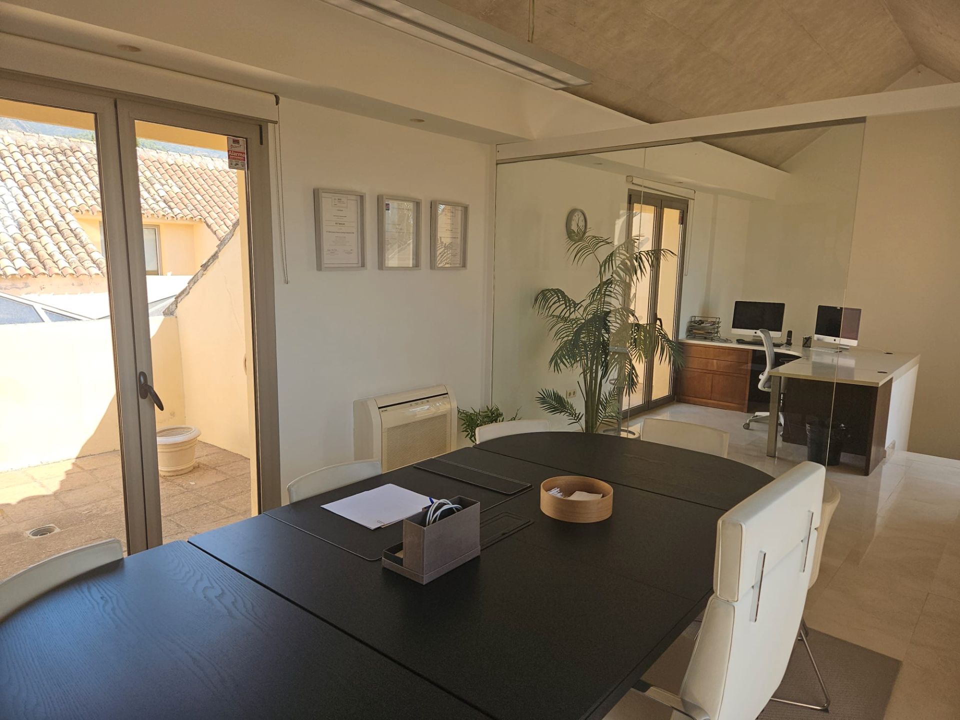 Local en venda en Marbella amb Aire condicionat, Calefacció i Terrassa