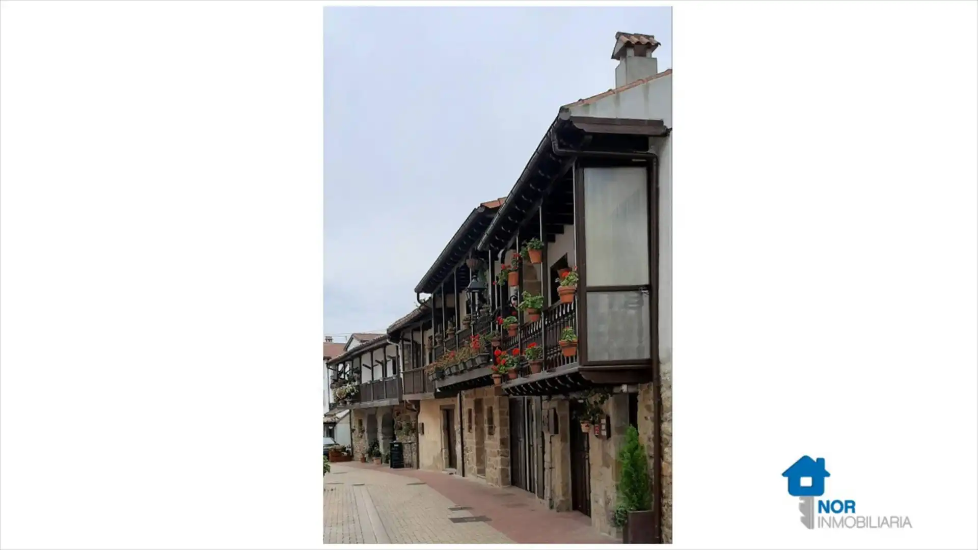 Vista exterior de Piso en venta en Escalante con Terraza y Amueblado